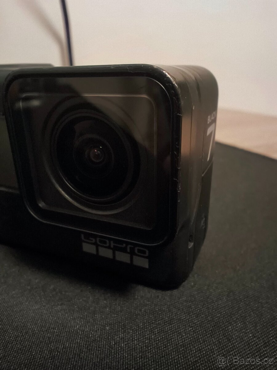 GoPro hero 7 a příslušenství - 7