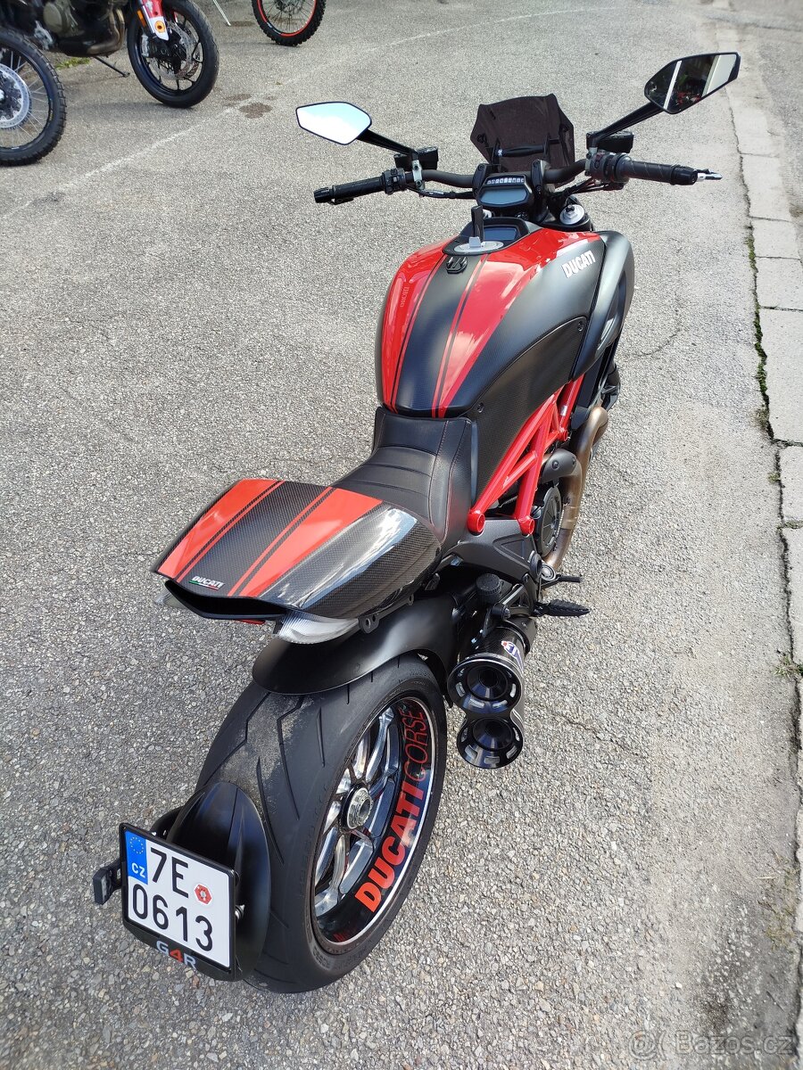 Ducati DIAVEL CARBON RED AND MATT CARBON, 1. MAJ V ČR, AKCE - 7