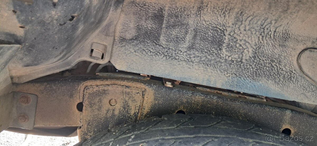 Nissan Terrano 2,7 TDI Camping BEZ KOROZIE ŚPANIELSKO - 7