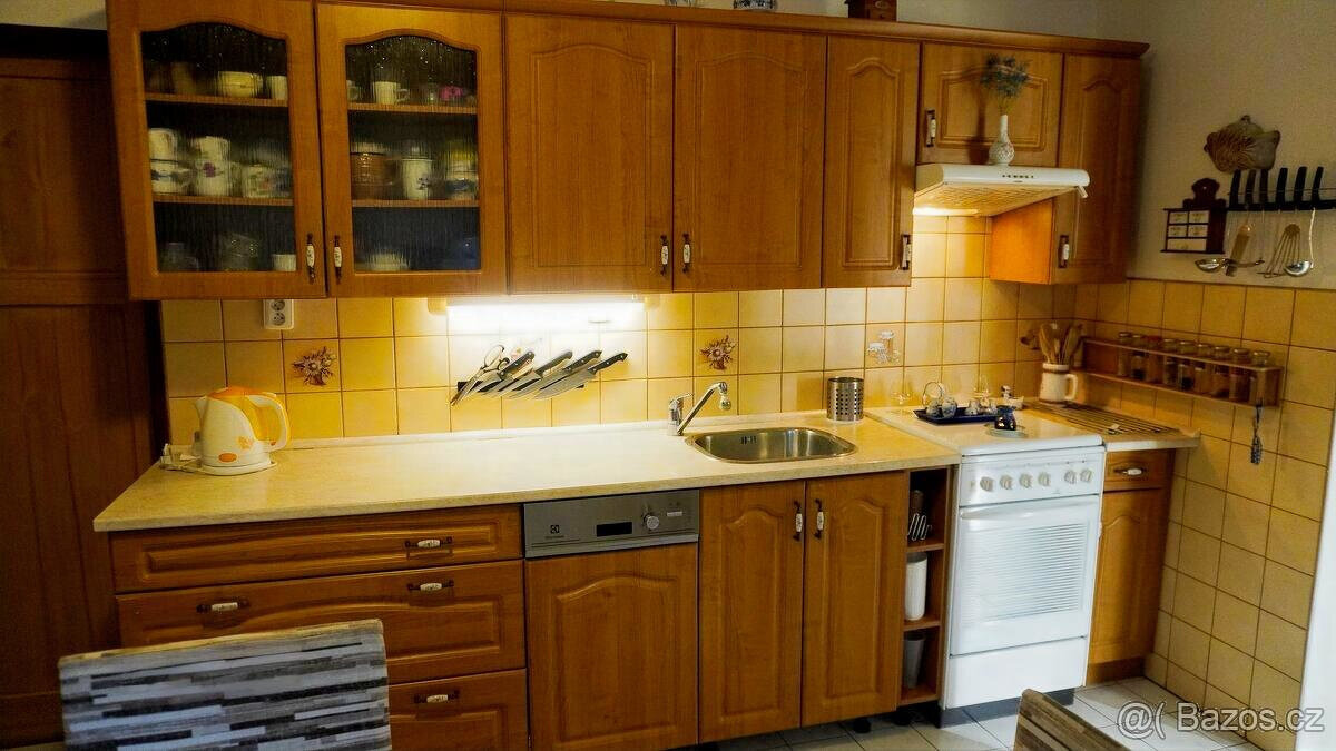 Prodám RD 3+1 s garáží, zahradou a pergolou - Skochovice - 7