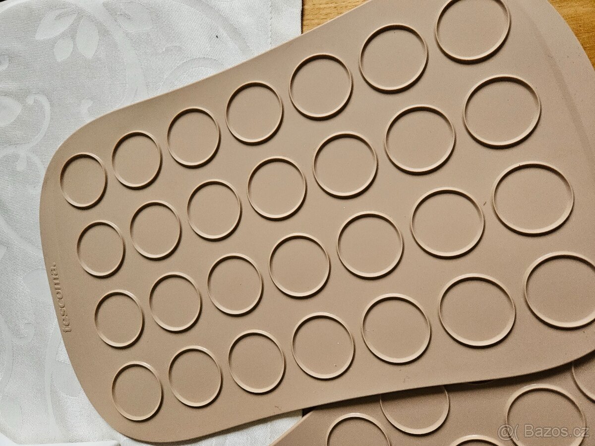 Silikonova forma na makronky tescoma - 7
