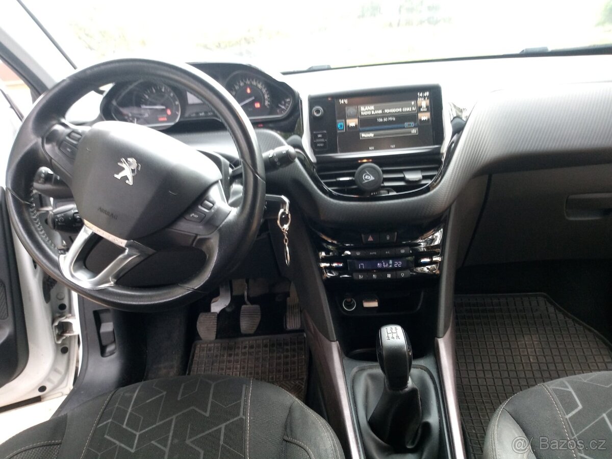 Peugeot 2008 - 7