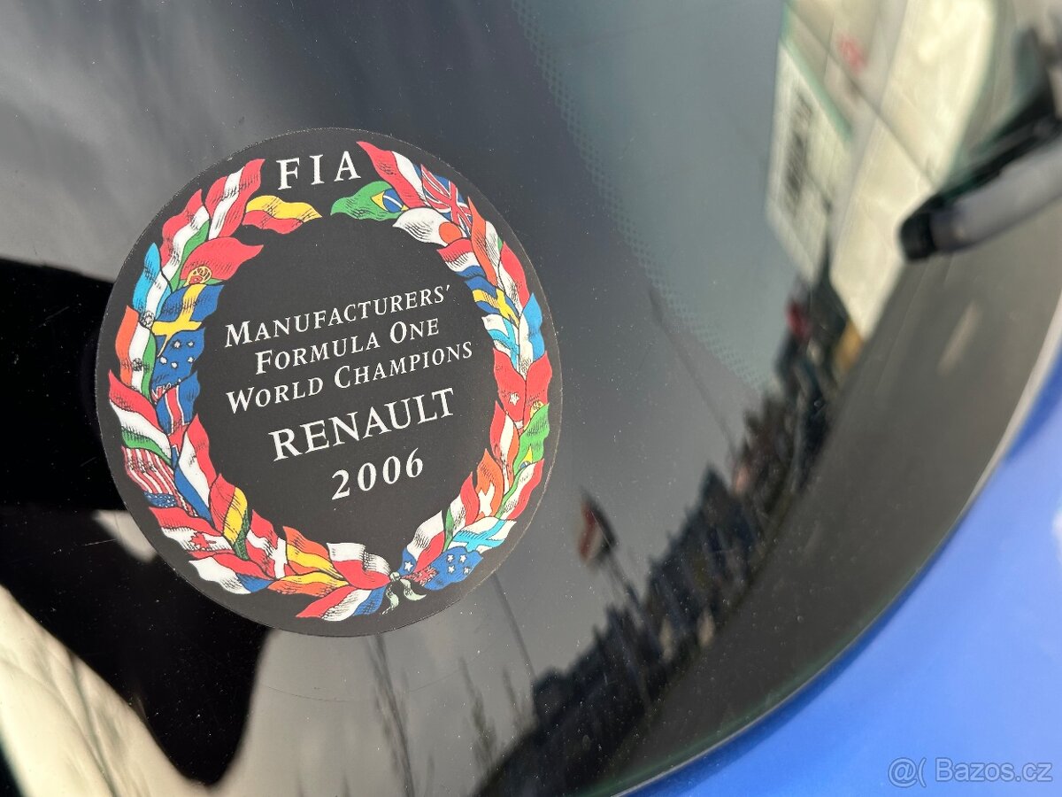 Renault Clio RS R 27 F1 Team - 7