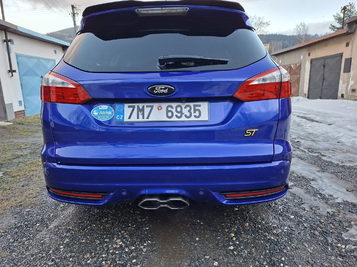 Ford Focus ST - 7