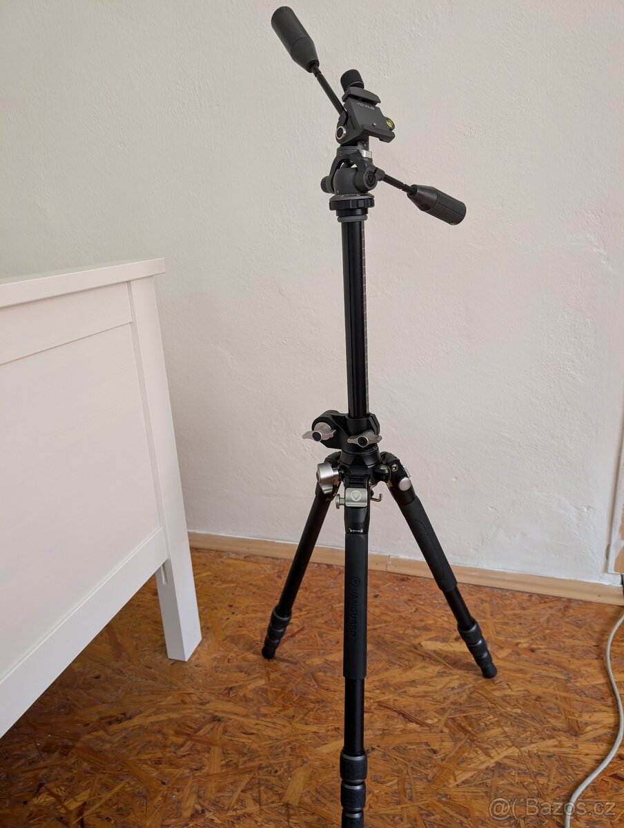 Canon R50 a ostatní - 7