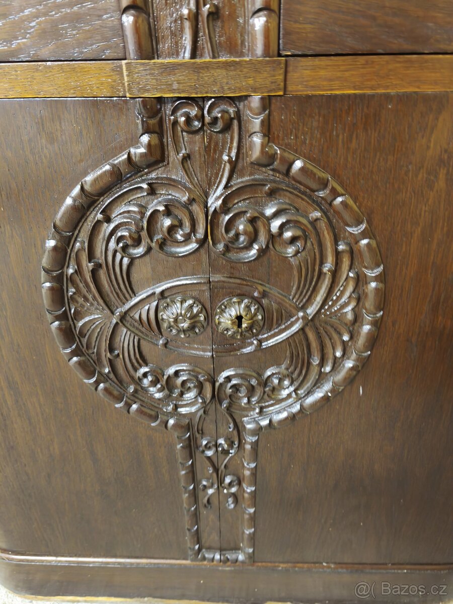 Starožitný příborník - 7