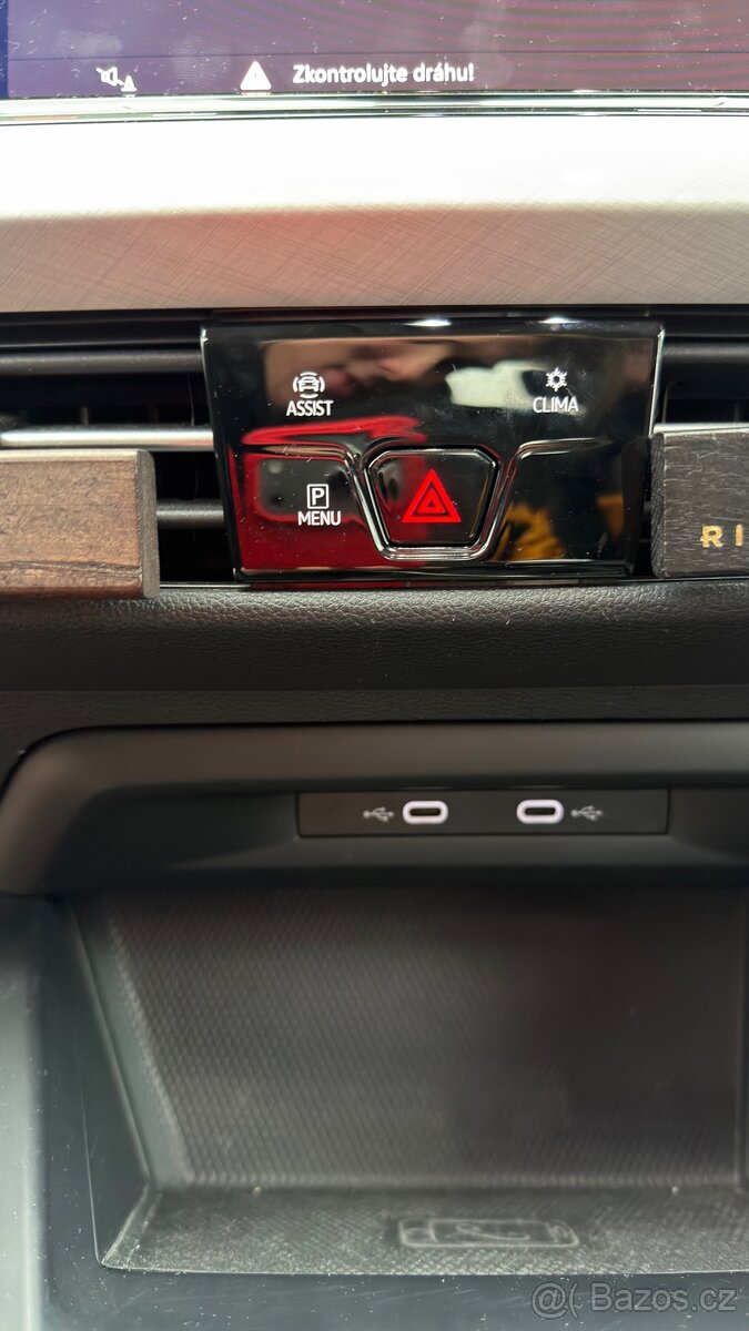 Volkswagen Golf 8 - 7