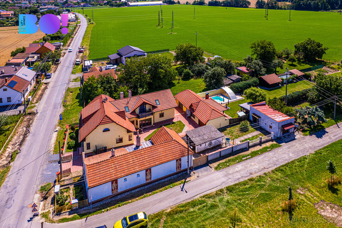 Prodej dvougeneračního rodinného domu, 442 m², pozemek 2 875 - 7