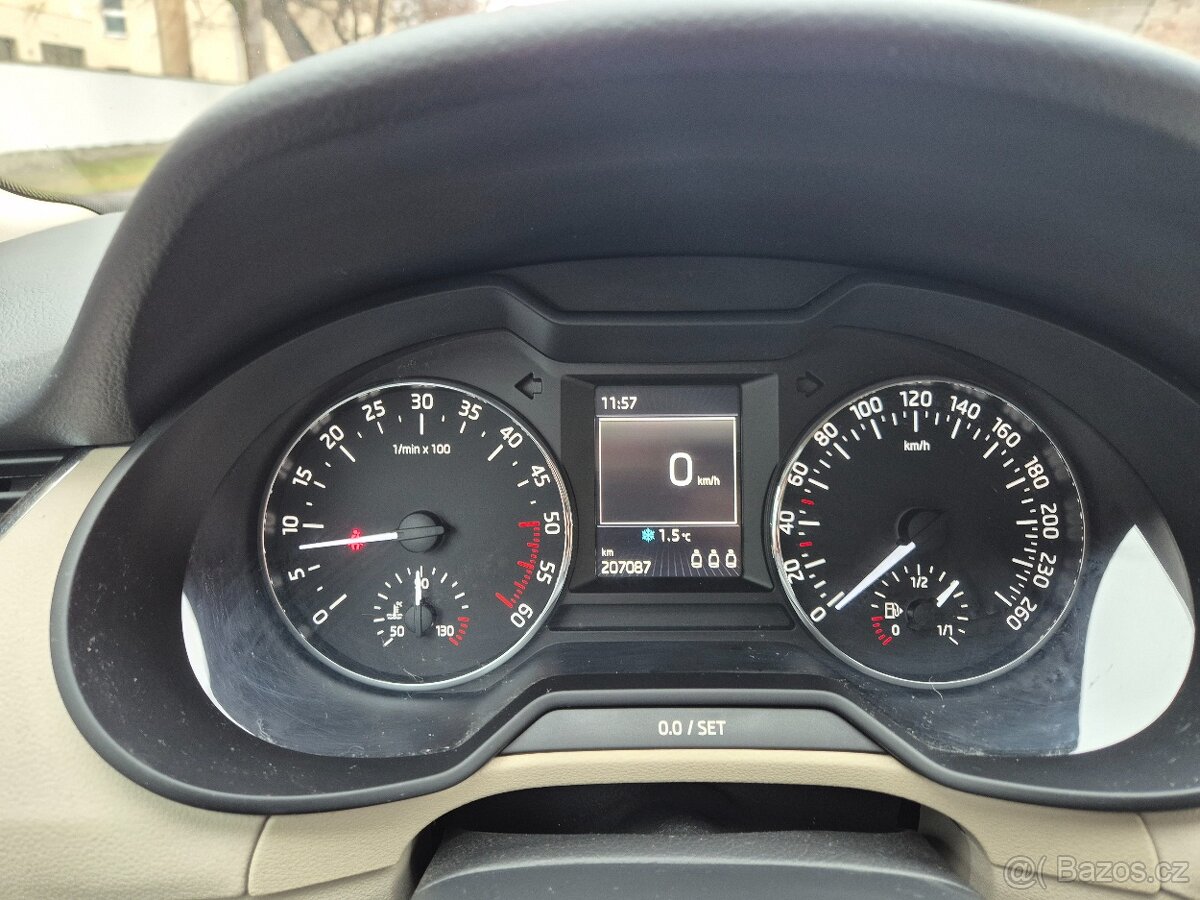 Škoda octavia 3 1.6 tdi 77 kw - 7