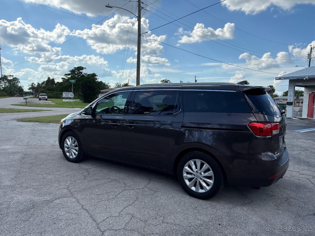 Kia Sedona EX 3.3 V6 - 7