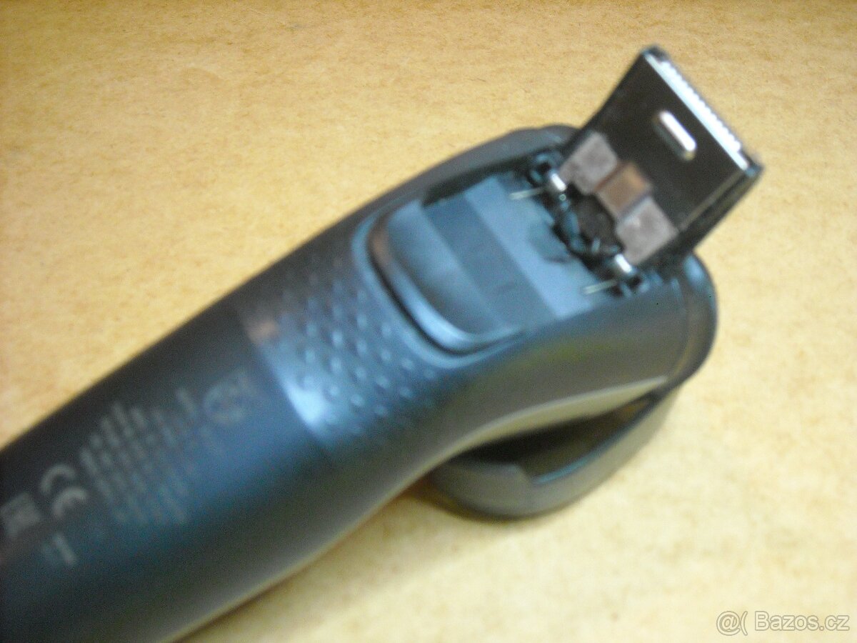 Holící strojek Philips - 7