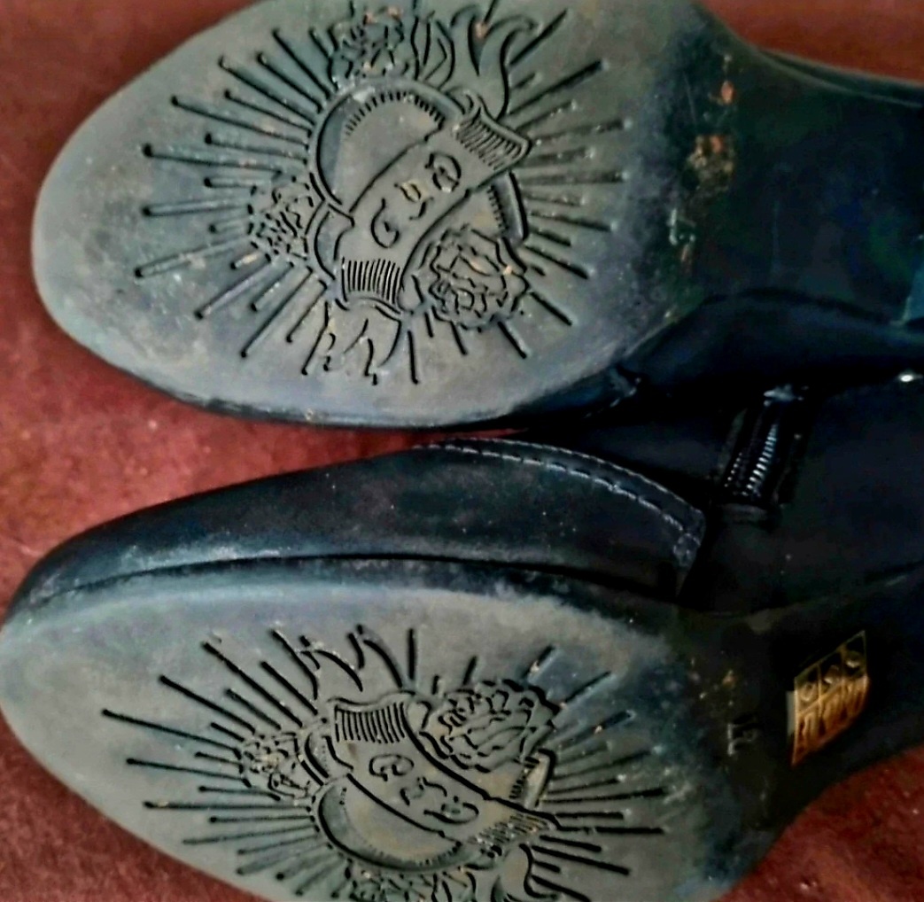 Černé kotníkové boty. - 7