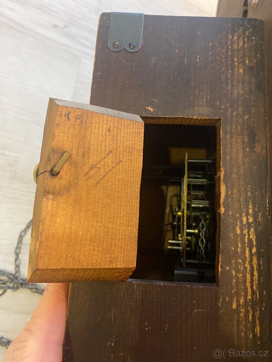 Dřevěné nástěnné hodiny - 7