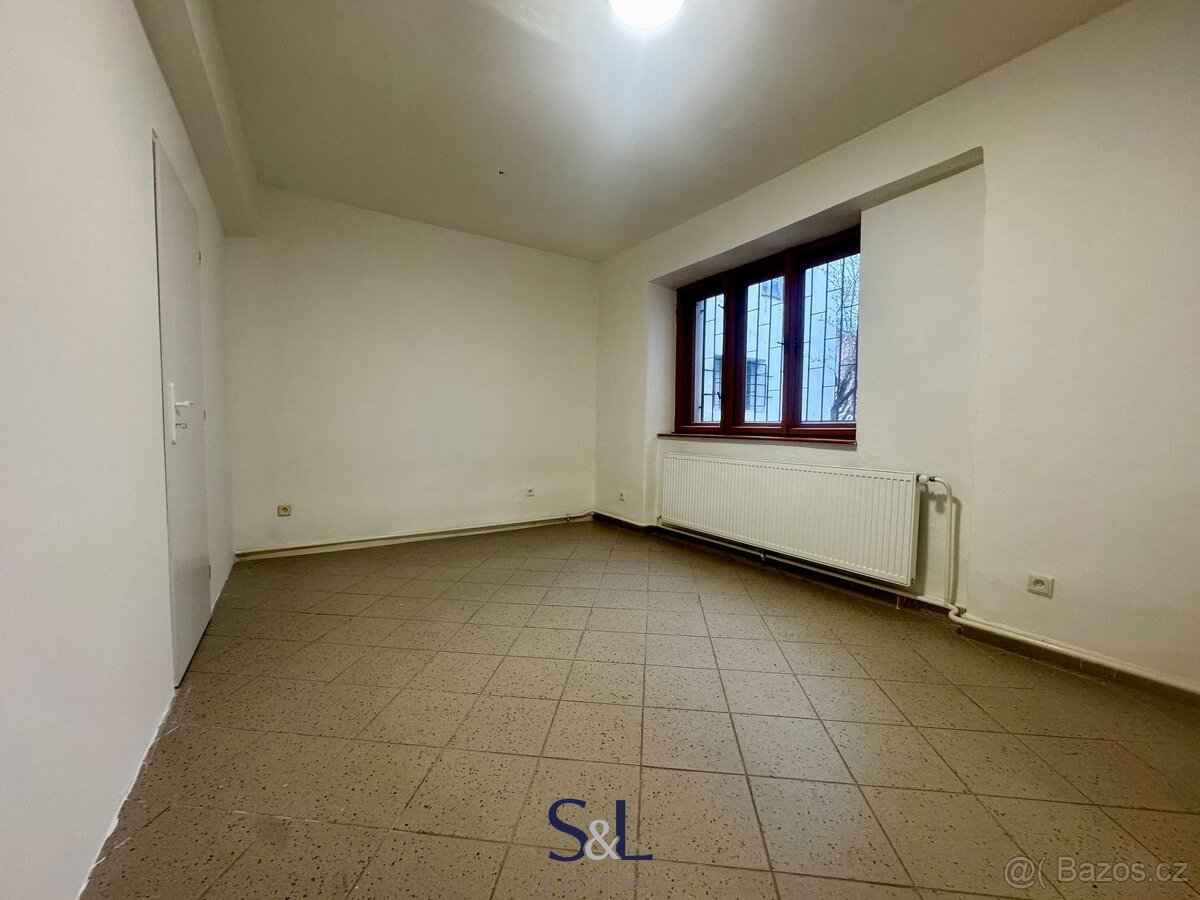Nabízíme k pronájmu nebytový prostor v centru města Česká Lí - 7