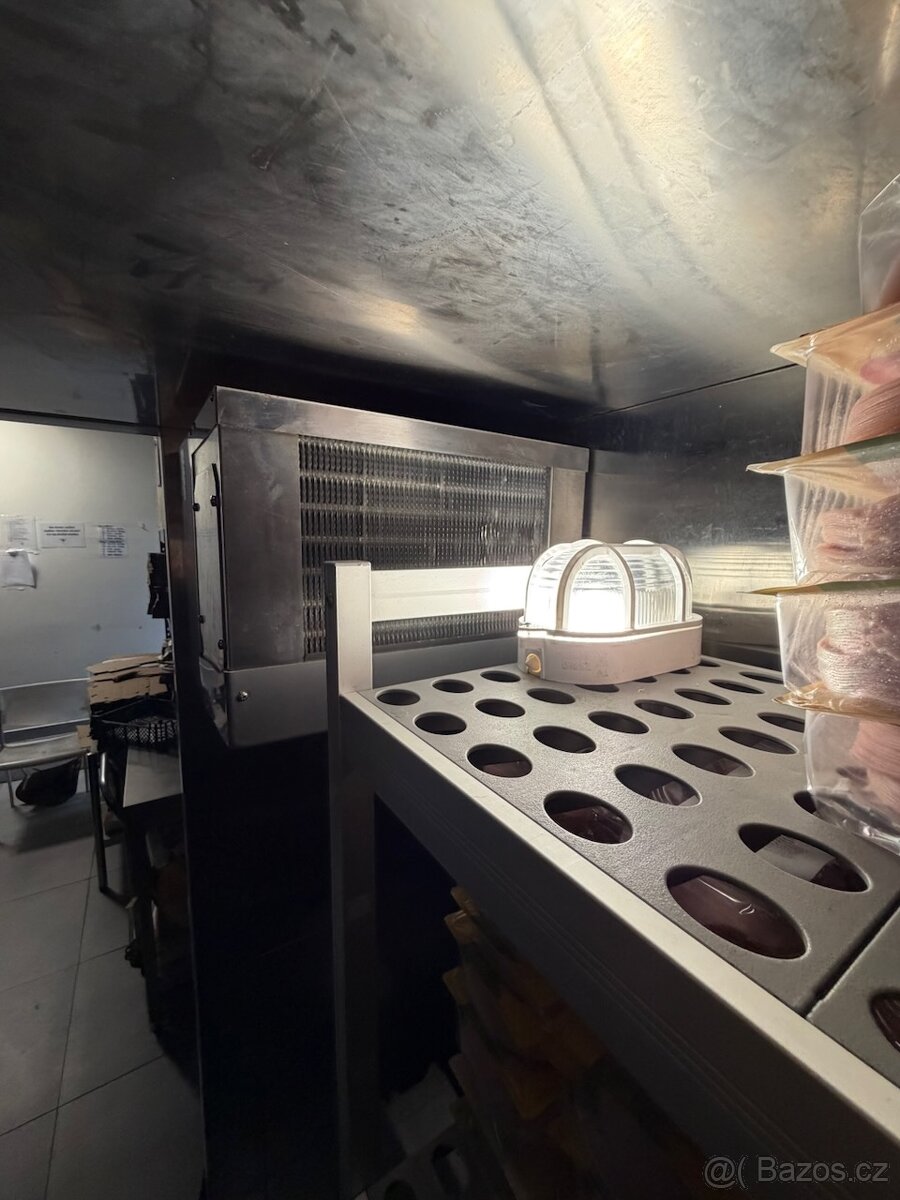 Profi chladící box - nerez, včetně regálů - 7
