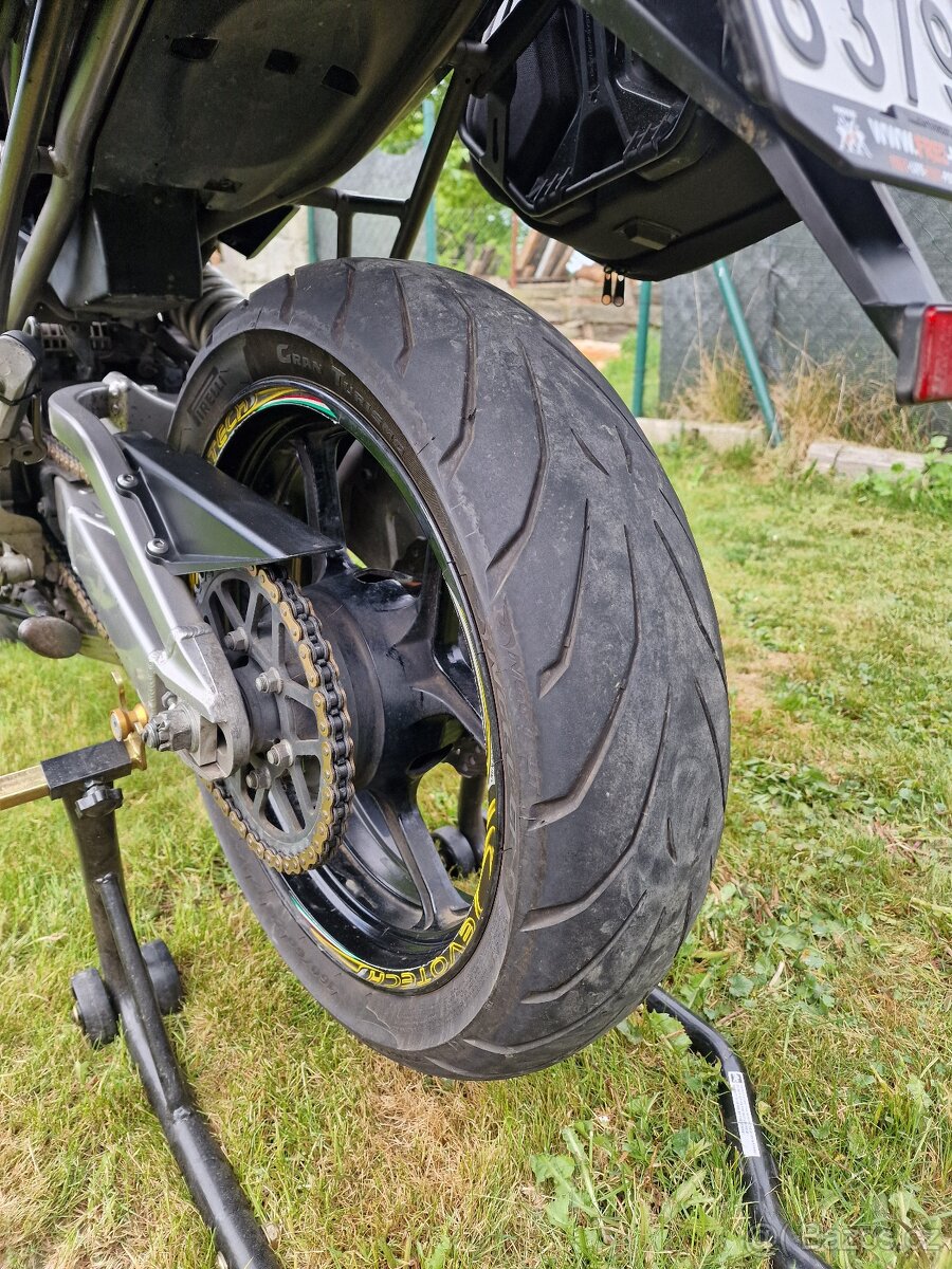 Kawasaki Versys 650 - 7