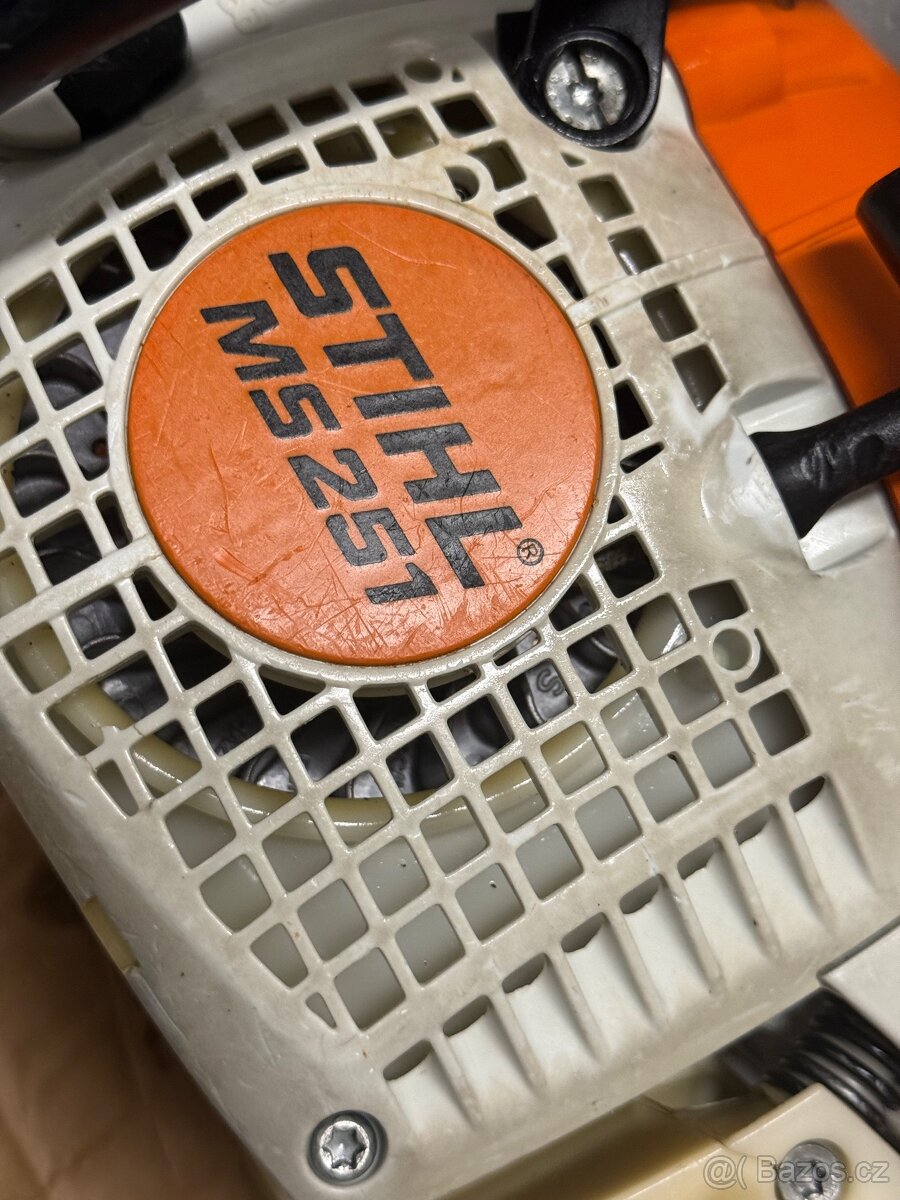 Stihl MS251/C motorova pila - 7