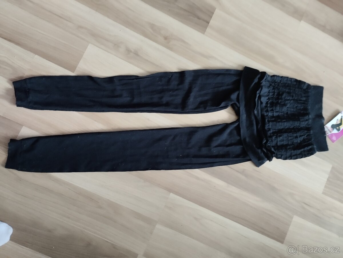 Nové elastické černé kalhoty s vyšitou sukýnkou - 7