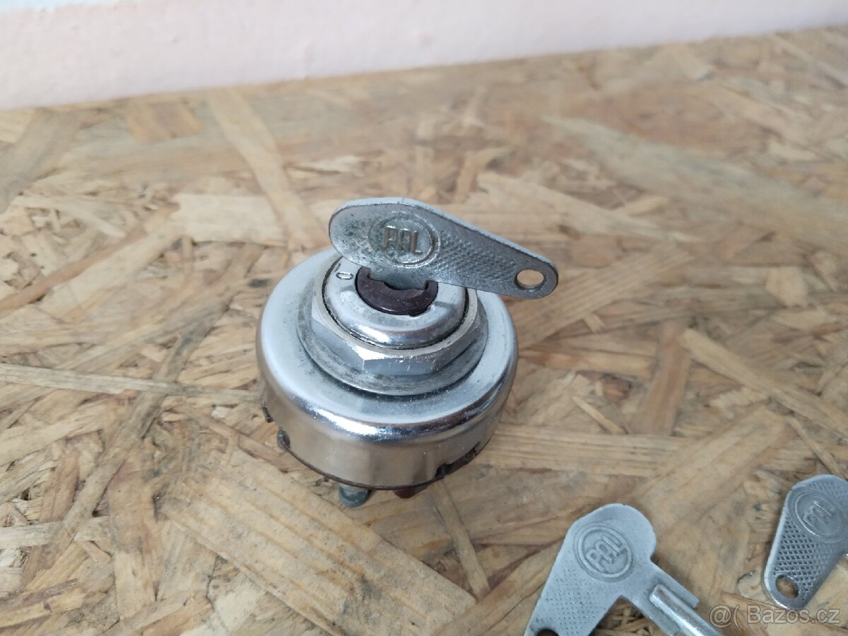 Jawa kývačka, panelka, ČZ, sportka - spínací skříňka - 7