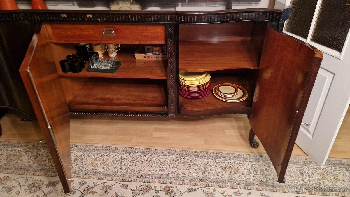 Starožitný příborník, bufet Chippendale - 7