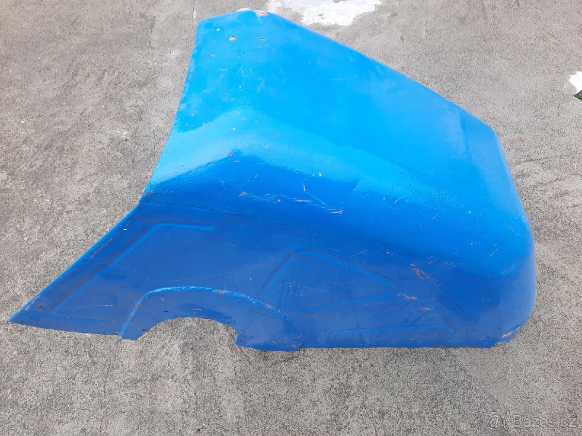 Prodám pravy zadní blatník na zetor 2011-2511 - 7