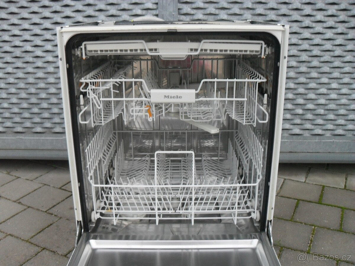 MIELE MYČKA,VOLNĚ STOJÍCÍ,POD KUCHYNSKOU LINKU,LCD,tř.A+ - 7