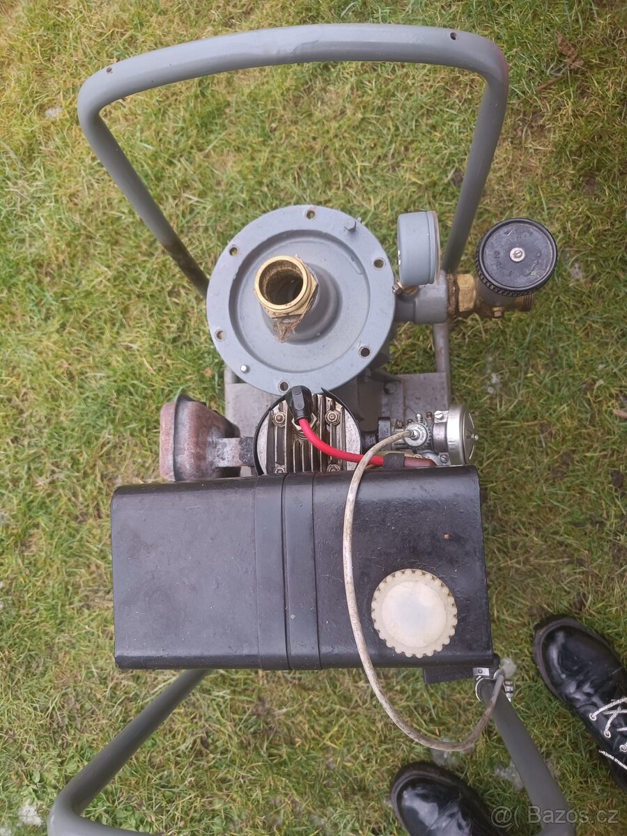 Benzinové čerpadlo - 7