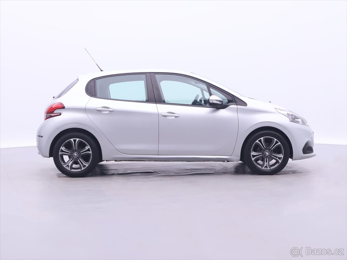Peugeot 208 1,2 PureTech 60kW CZ Active (2017) - 7
