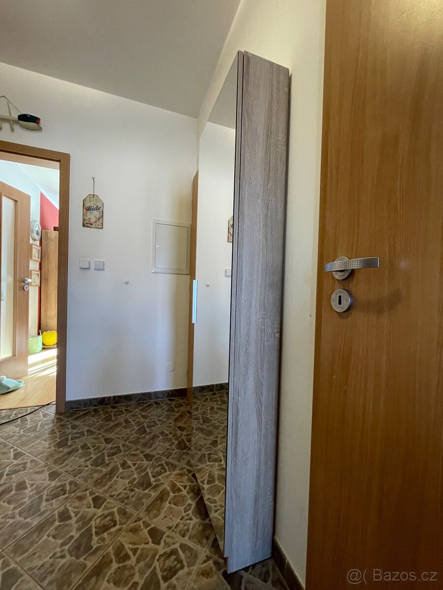 Úzký botník se zrcadlem - 7