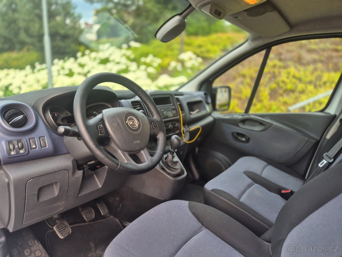 Opel vivaro 6mist - 7