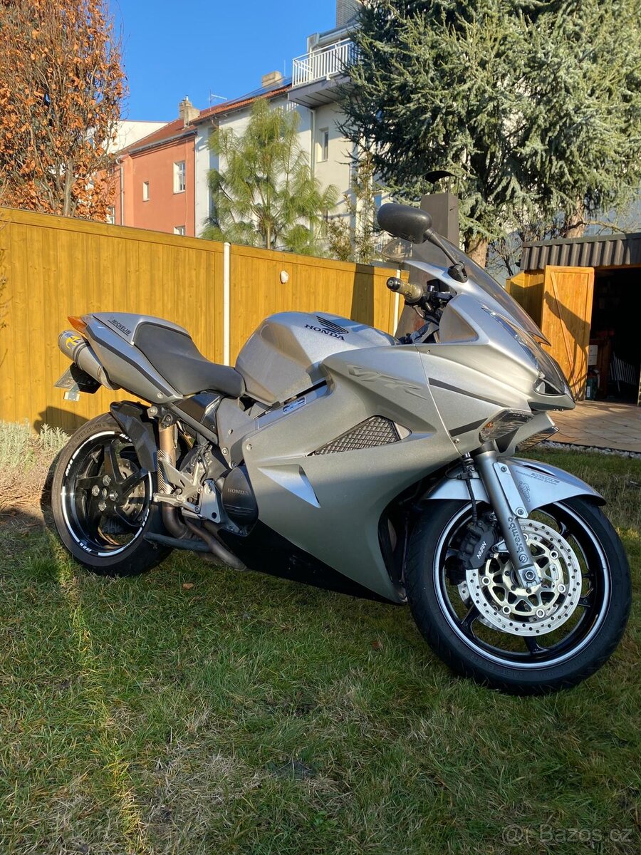 Honda VFR 800 VTEC - 7