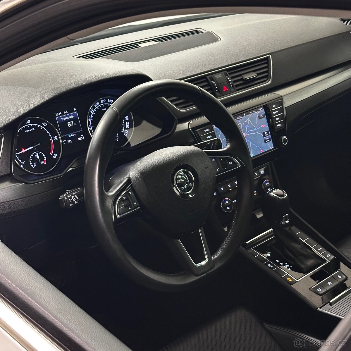 Škoda Superb 3 2.0 TDI 140kW DSG/PANO/LANE/VENT/KESSY - 7