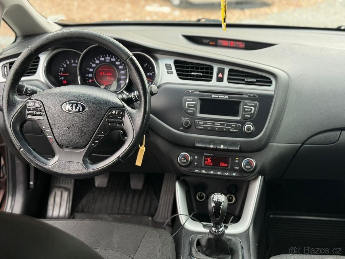 Kia Ceed 1.6 CRDi 94 kW Manuál 2012 - 7