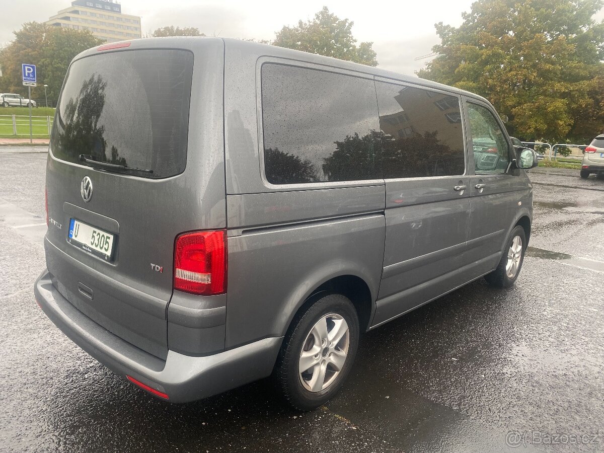 Volkswagen Caravelle, 9míst,103KW,1majitel - 7