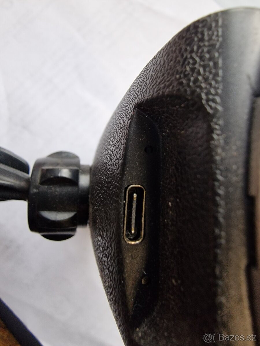 Smart bezdratova nabiječka so senzorem. R2 nova nepoužita - 7