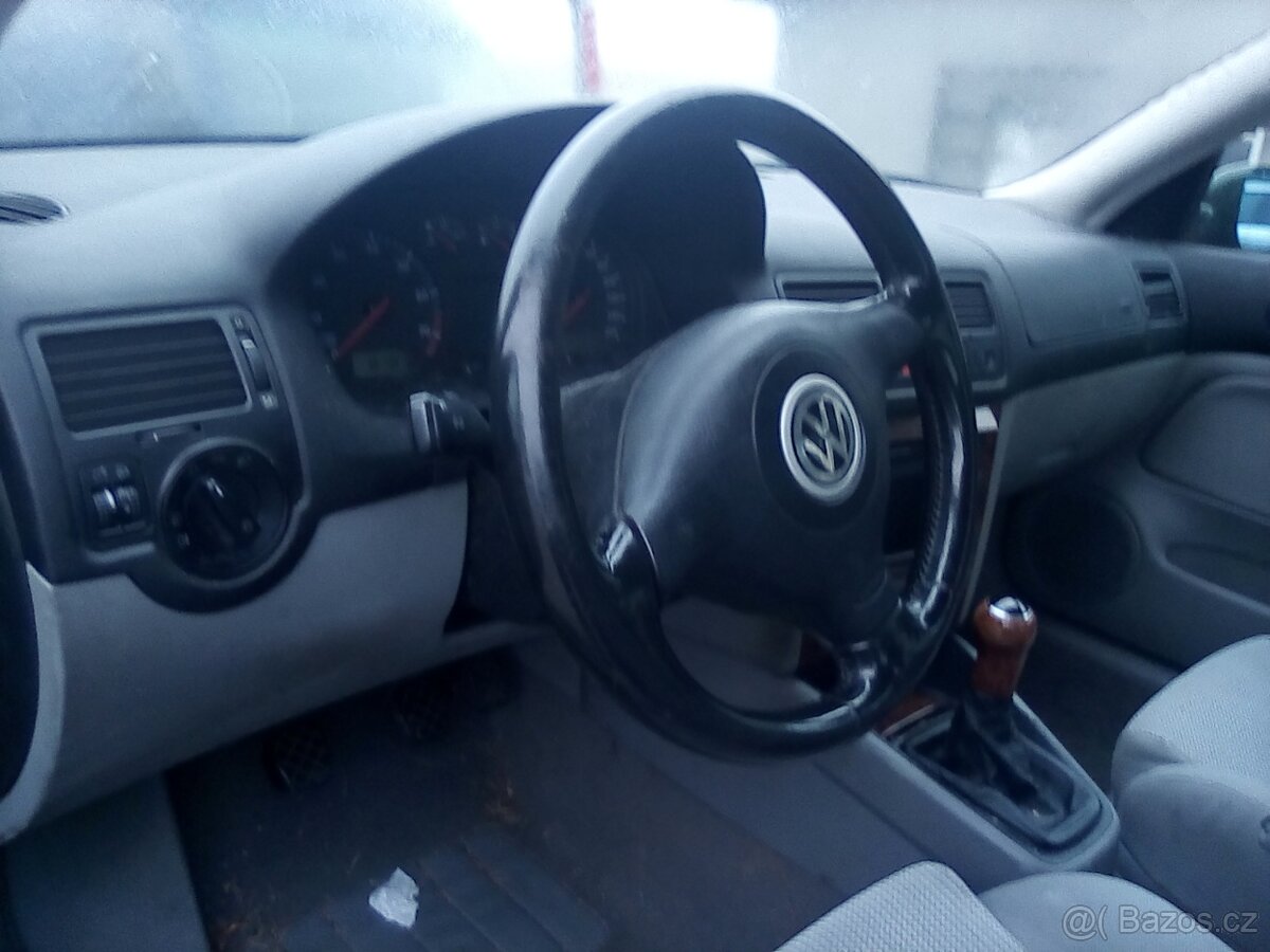 VW BORA 1.6 74KW KOD: AKL - 7