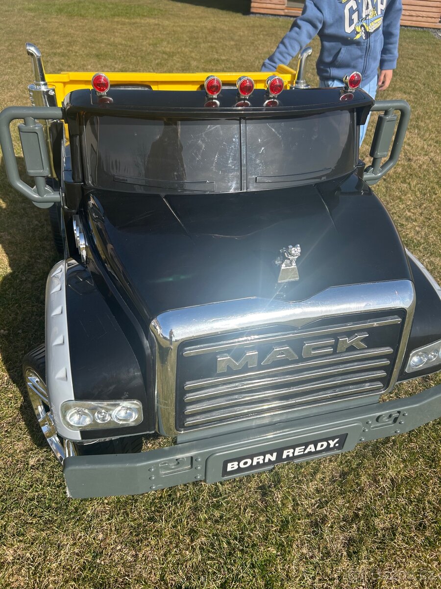 Elektrické autíčko Mack - 7