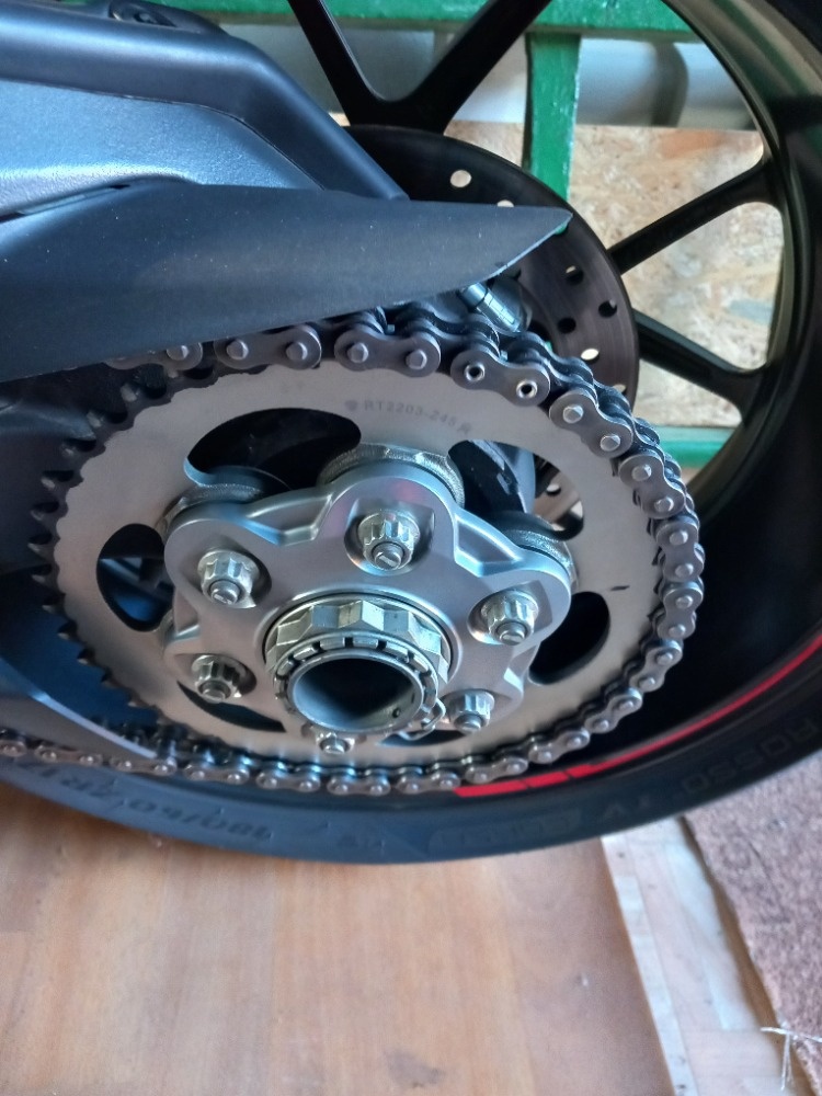 Ducati Streetfighter V2 - 7
