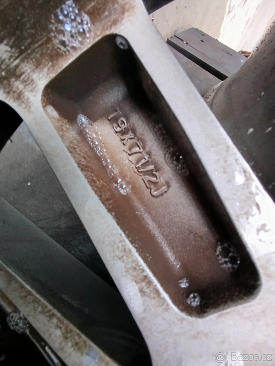 ALU originál Mazda CX5 5x114,3 R19 ET45 7,5J střed 67mm - 7