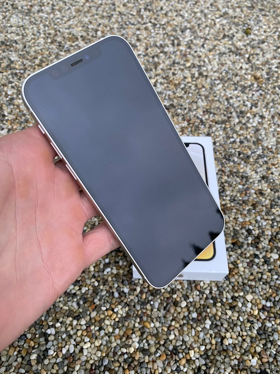 IPhone 12 - baterie 100% - 7