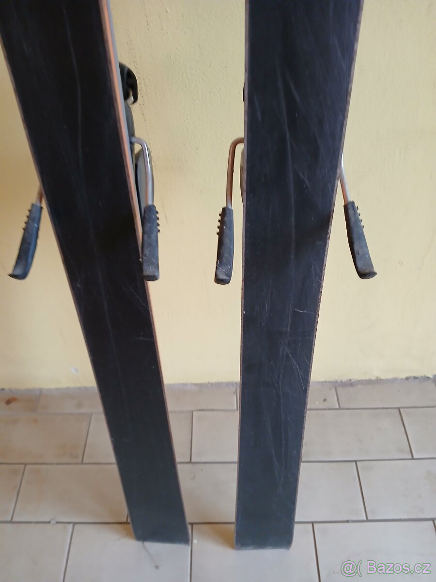 Sjezdové lyže Vülki - 7