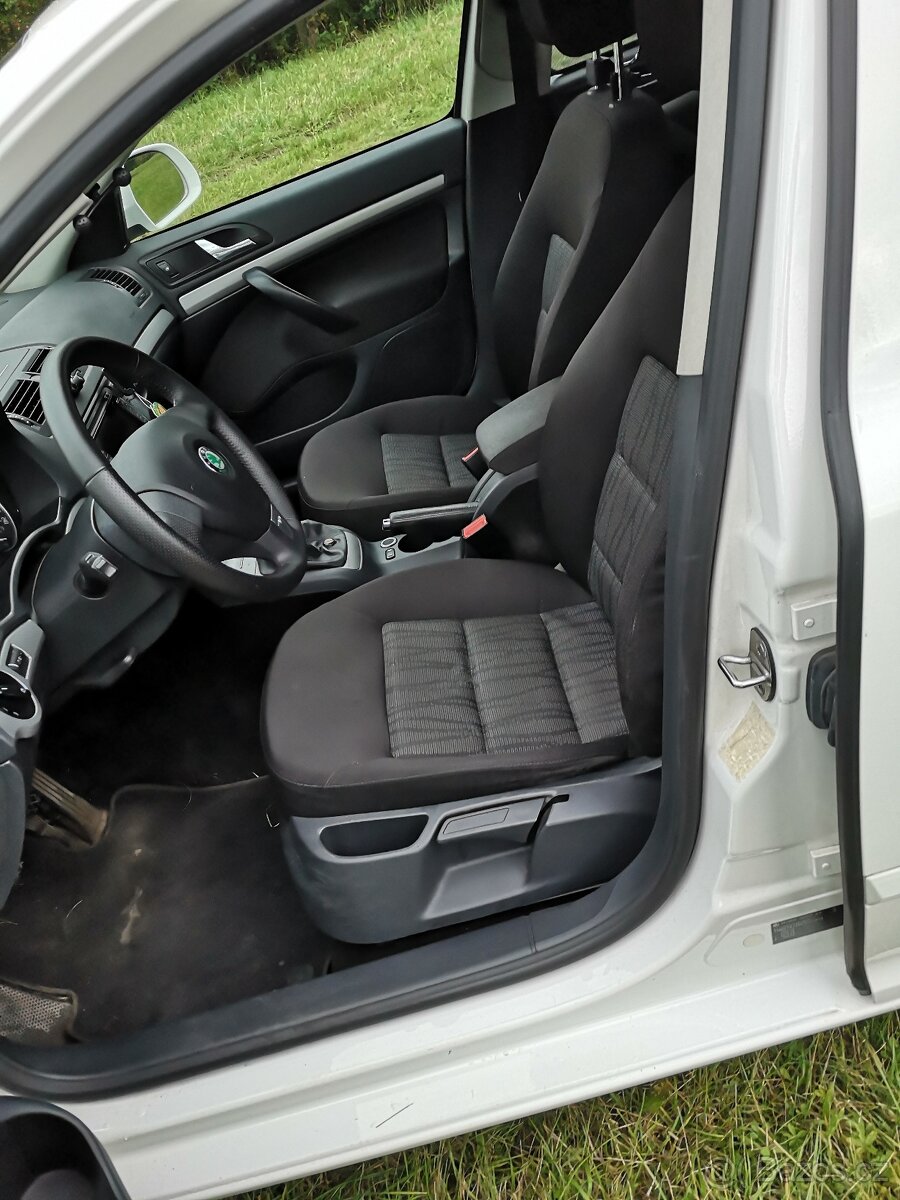 ŠKODA OCTAVIA II FACELIFT TDi 2012/06 SERVIS - 7