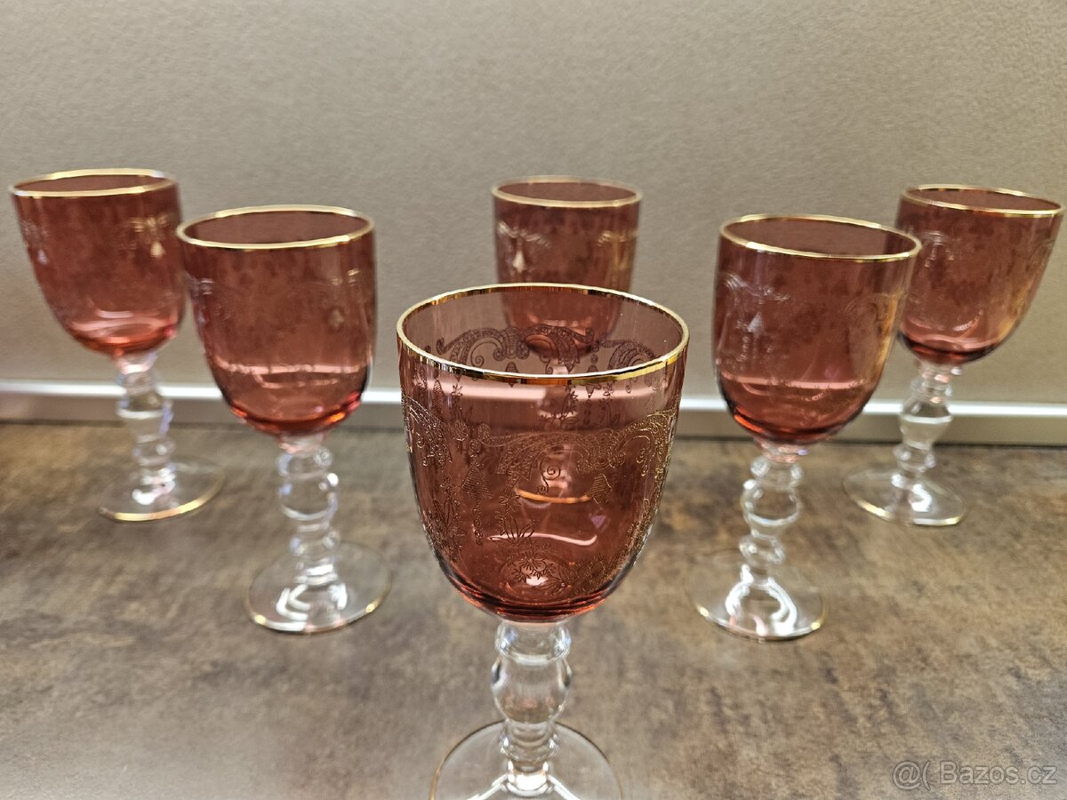 Skleněná souprava v růžové barvě - 7