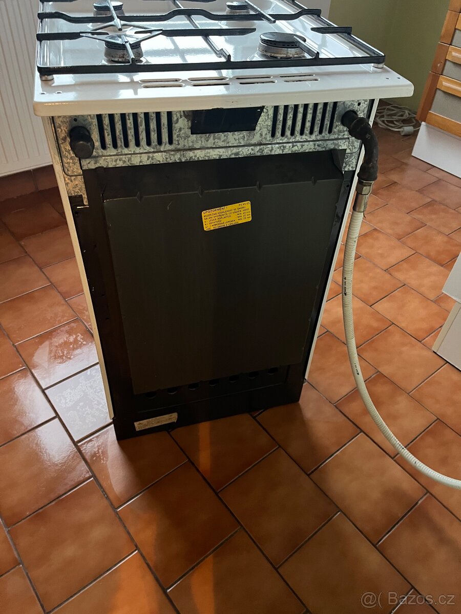 Plynový sporák MORA - 7