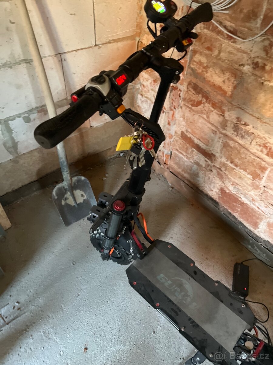 Elektrokoloběžka 5600w gunai monster - 7