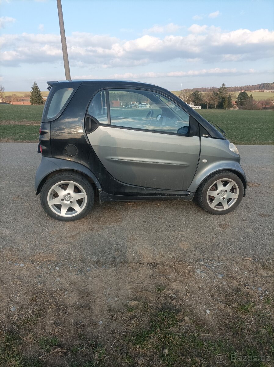 Smart Two,Automat, platná STK - 7