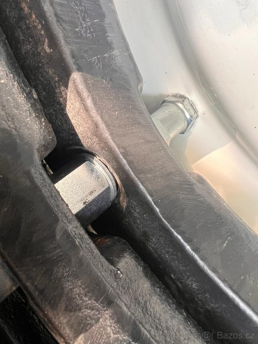 závaží do kol pro traktor New Holland - 7