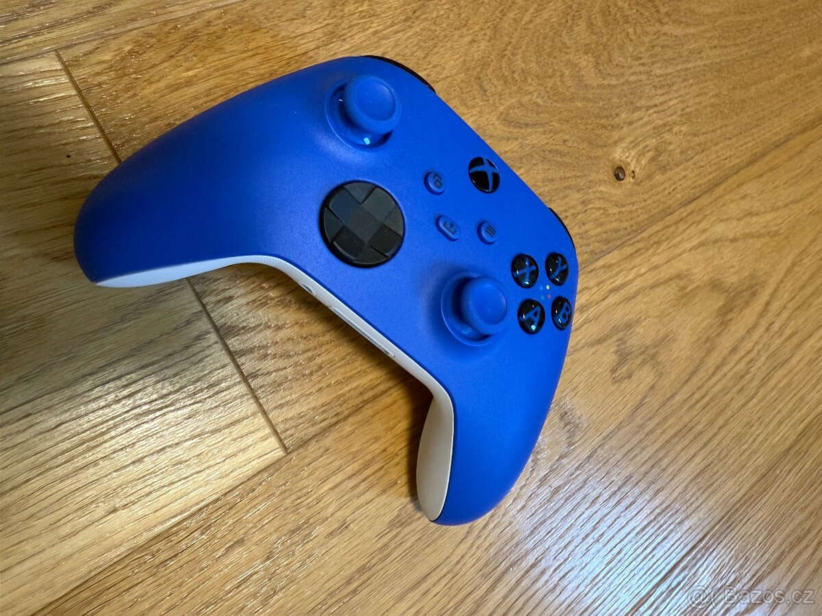 Xbox Series S 512GB + 3 ovladače - 7