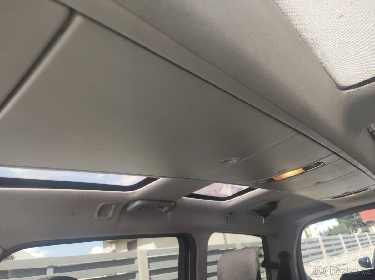 Ford Galaxy, Ghia, 7 míst - 7