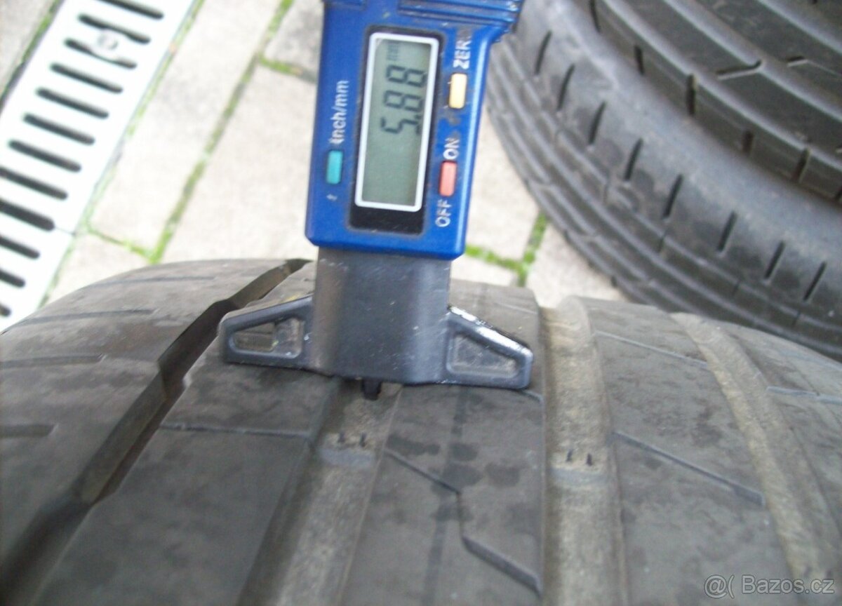 letní pneu Tesla 3 Superb3 Passat B8 235.40.19 XL - 7